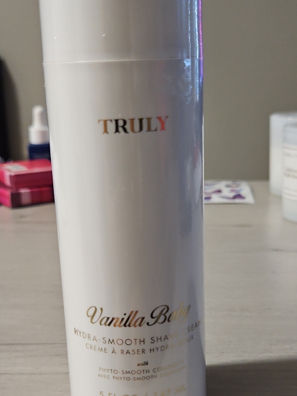 TRULY Vanilla Butter Shave Cream - White
